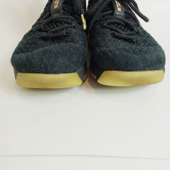Nike CLEARANCE  Lebron 15 GS Black Sneakers 7Y or Wms 8.5 - Picture 5 of 10